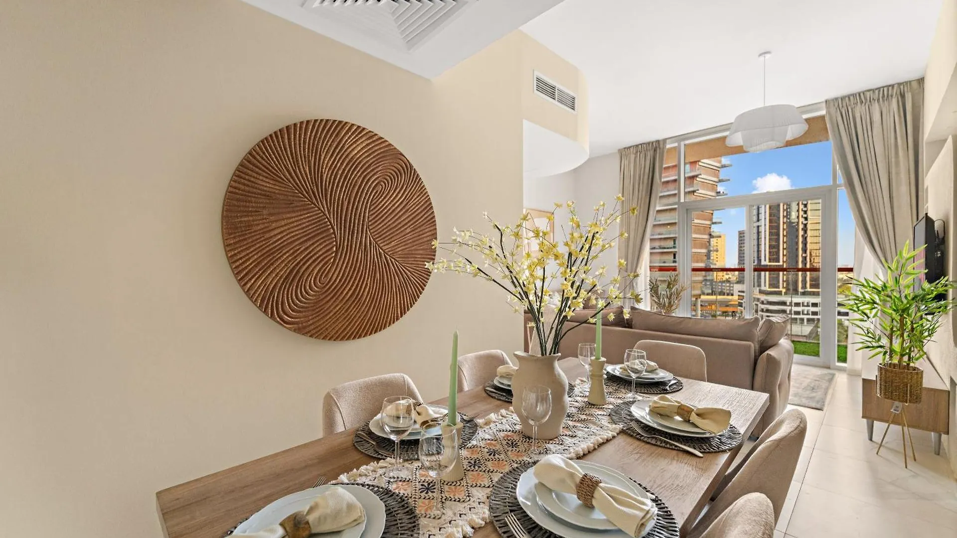 Stunning Waterfront Burj Views With Pool & Gym, Sleeps 6 Apartment Dubai