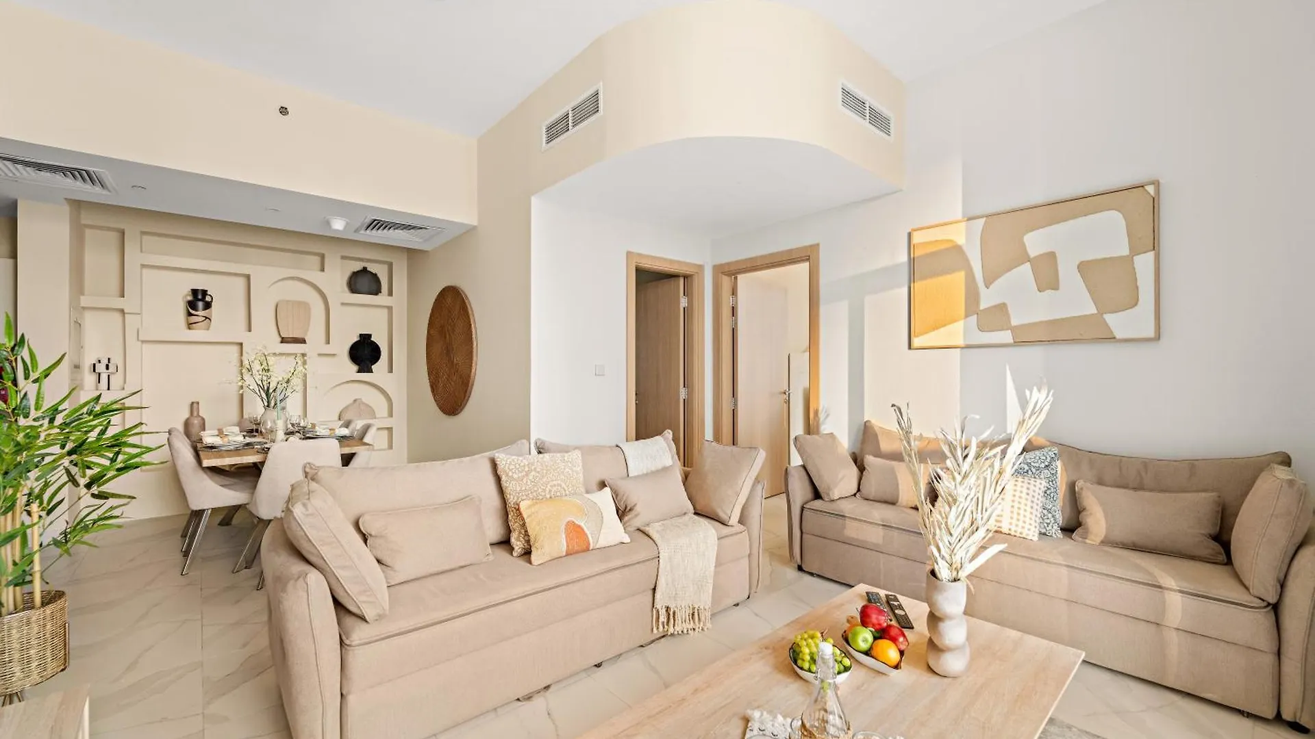 Stunning Waterfront Burj Views With Pool & Gym, Sleeps 6 Apartment Dubai