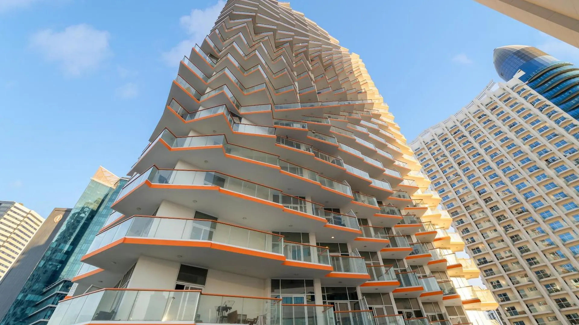 Апартаменты Stunning Waterfront Burj Views With Pool & Gym, Sleeps 6 Дубай ОАЭ