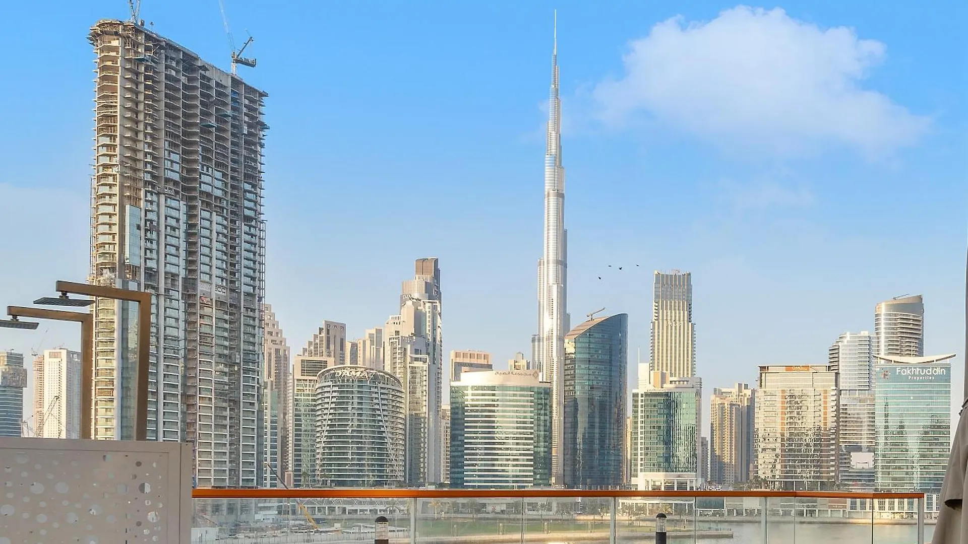 Апартаменты Stunning Waterfront Burj Views With Pool & Gym, Sleeps 6 Дубай