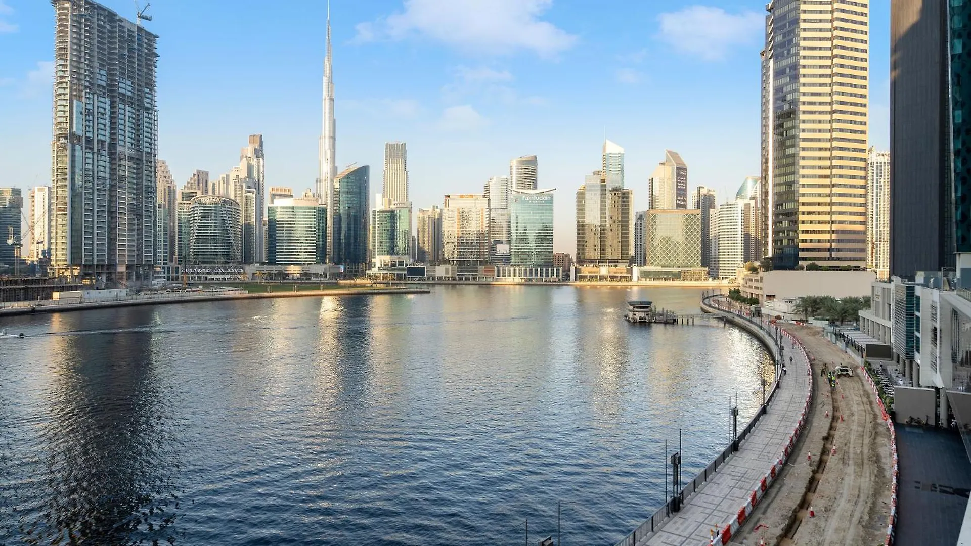 Апартаменты Stunning Waterfront Burj Views With Pool & Gym, Sleeps 6 Дубай