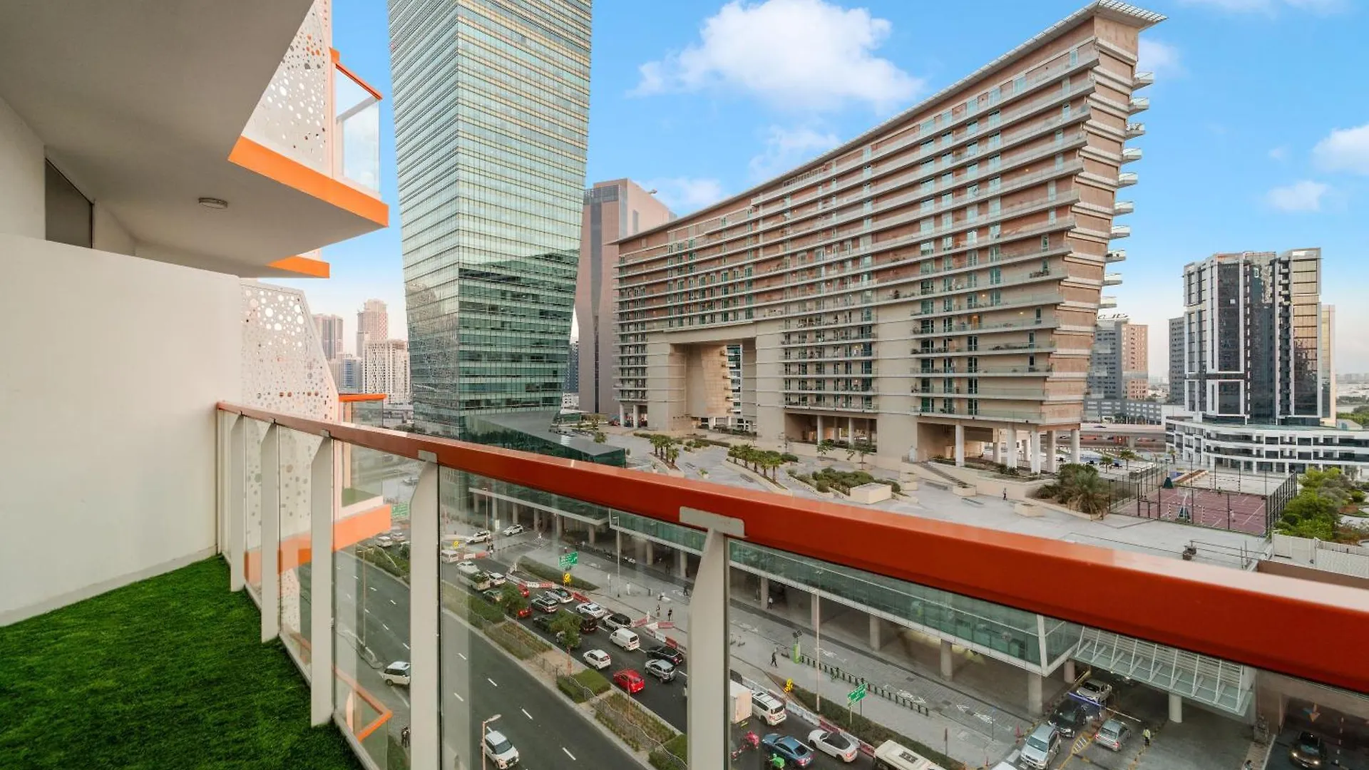 Апартаменты Stunning Waterfront Burj Views With Pool & Gym, Sleeps 6 Дубай