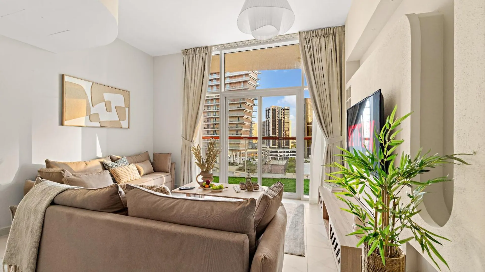 Апартаменты Stunning Waterfront Burj Views With Pool & Gym, Sleeps 6 Дубай