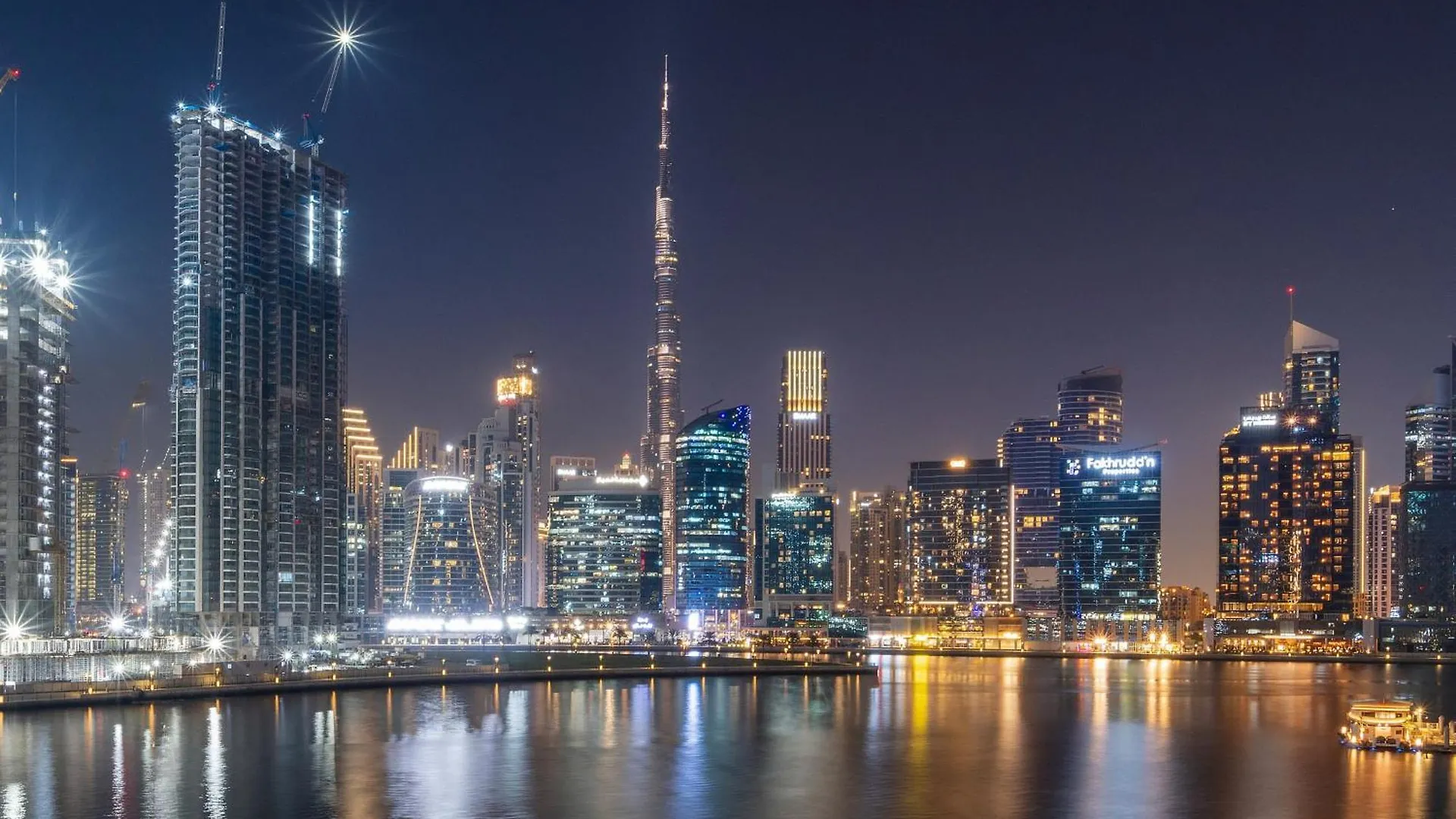 Апартаменты Stunning Waterfront Burj Views With Pool & Gym, Sleeps 6 Дубай ОАЭ
