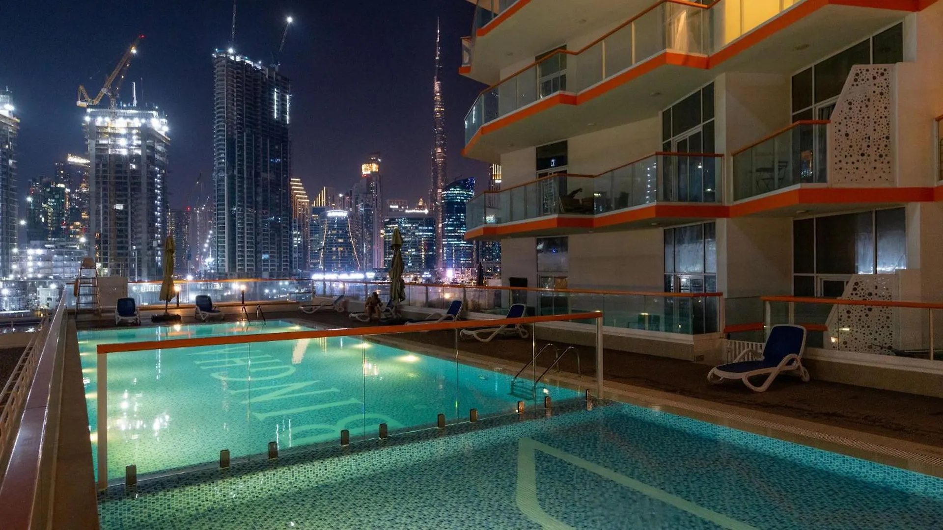 Апартаменты Stunning Waterfront Burj Views With Pool & Gym, Sleeps 6 Дубай 0*,  ОАЭ
